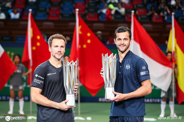 上海赛帕维奇／索阿雷斯夺冠