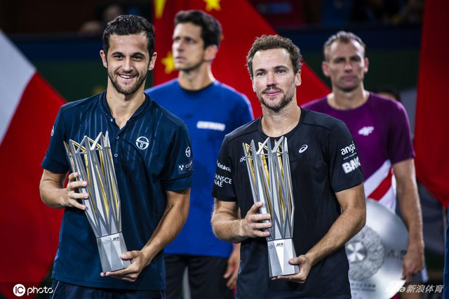 上海赛帕维奇／索阿雷斯夺冠