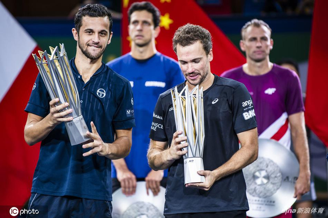 上海赛帕维奇／索阿雷斯夺冠