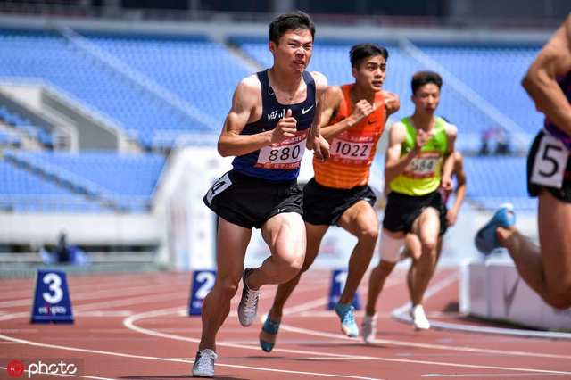 田径全锦赛男子800米:阿力木江-热合麦提夺冠_新浪图片