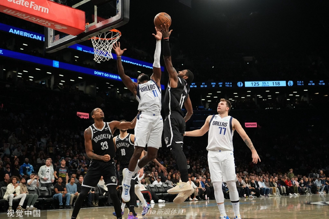篮网主场力克强敌豪取三连胜西蒙斯防守建功欧文关键三分锁定胜局
