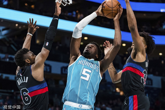 黄蜂vs活塞直播全程高清免费观看NBA常规赛激烈对决实时跟进