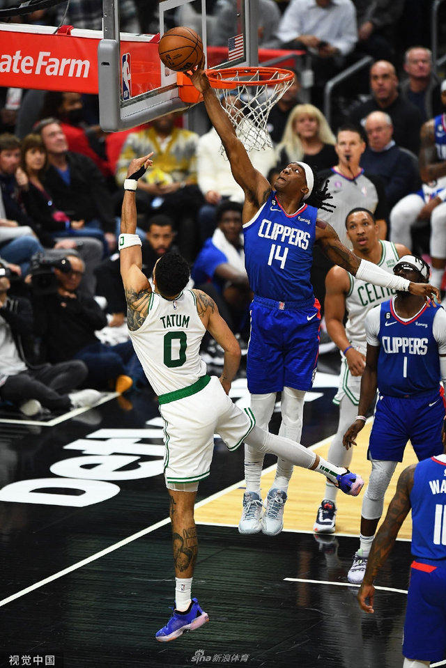 球迷关注每一场关键对决的得分动态与比赛进展