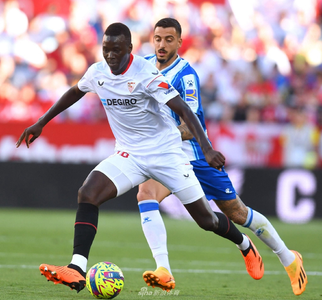 西甲直播塞维利亚vs皇家奥维耶多