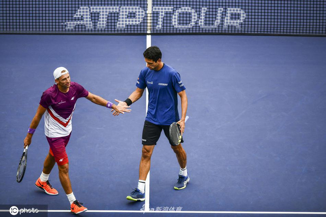 上海赛帕维奇／索阿雷斯夺冠