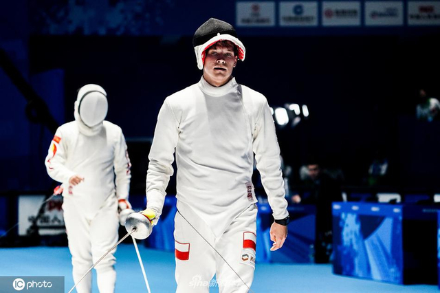 军运会男子重剑李振无缘16强_新浪图片