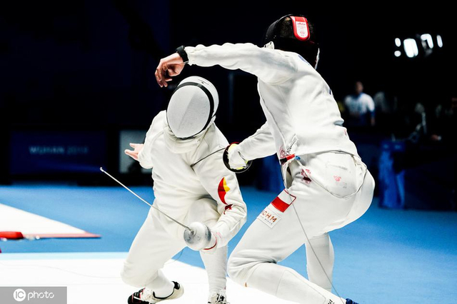 军运会男子重剑李振无缘16强_新浪图片