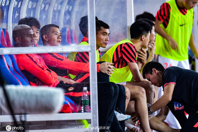 [中超]恒大连追两球2-2打平大连人