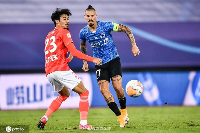 [中超]恒大连追两球2-2打平大连人