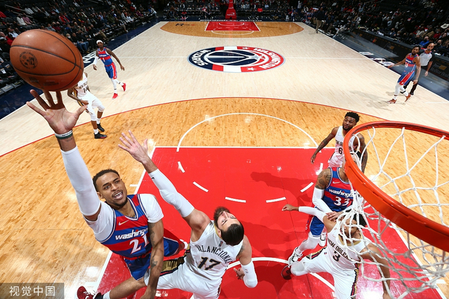 NBA常规赛录像回放精彩瞬间全记录带你回顾每一场经典对决的细节与高光时刻