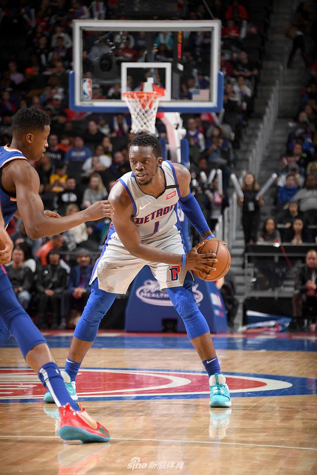 NBA活塞球员定妆照图片