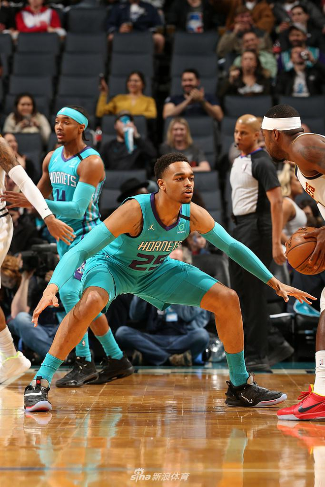 约基奇率队客场挑战鲍尔缺阵的夏洛特