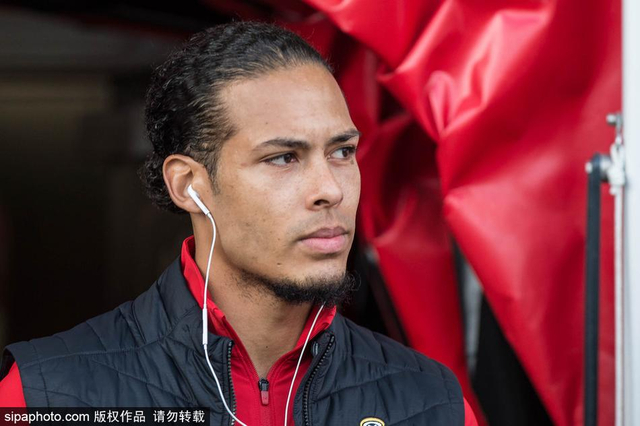 范迪克正式加盟利物浦