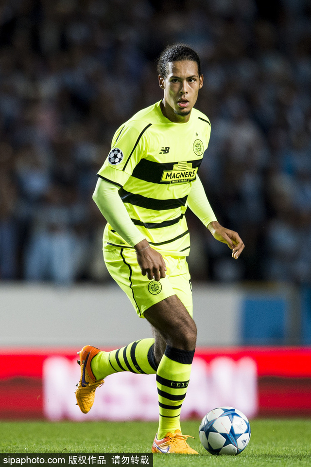 范迪克正式加盟利物浦