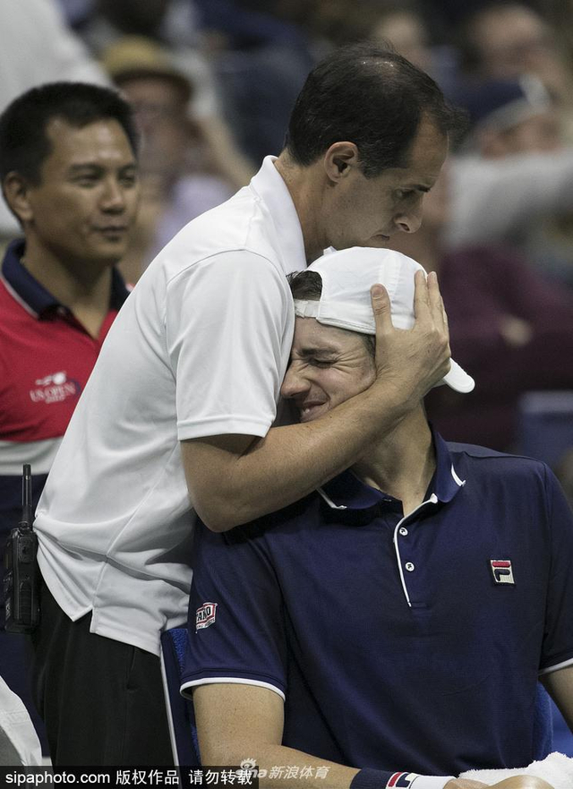 [美网]米沙·兹维列夫3-0伊斯内尔