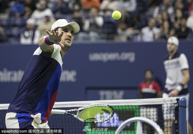 [美网]米沙·兹维列夫3-0伊斯内尔