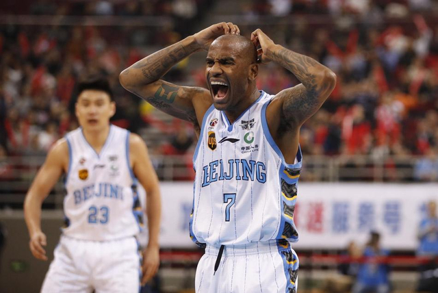 新浪直击CBA第19轮北京97-103广厦