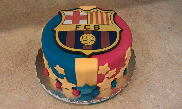 诱人 巴萨版生日蛋糕_新浪图片