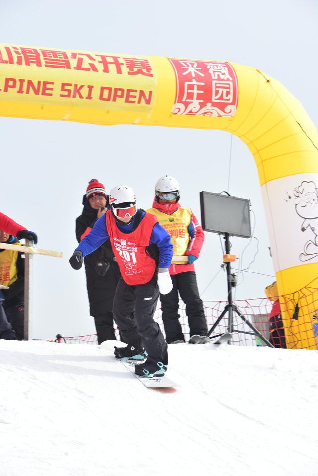 新浪杯高山滑雪公开赛山西采薇站集锦