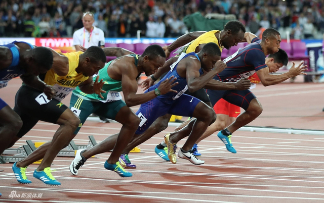 百米决赛8飞人启动