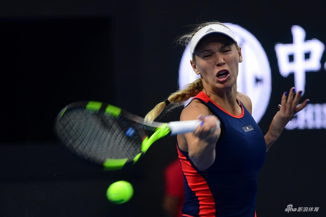 沃兹尼亚奇正拍强攻