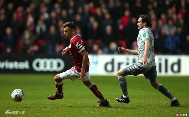 小布林德贴身防守