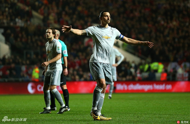 伊布拉西莫维奇庆祝进球