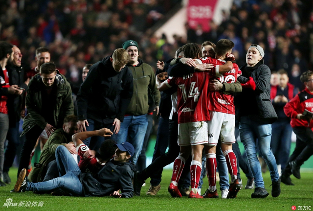 布里斯托城晋级庆祝