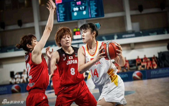 世界杯-中国女篮胜日本进8强