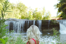 美艳步行者啦啦队员身材绝佳 身为管理学高材生才貌双全