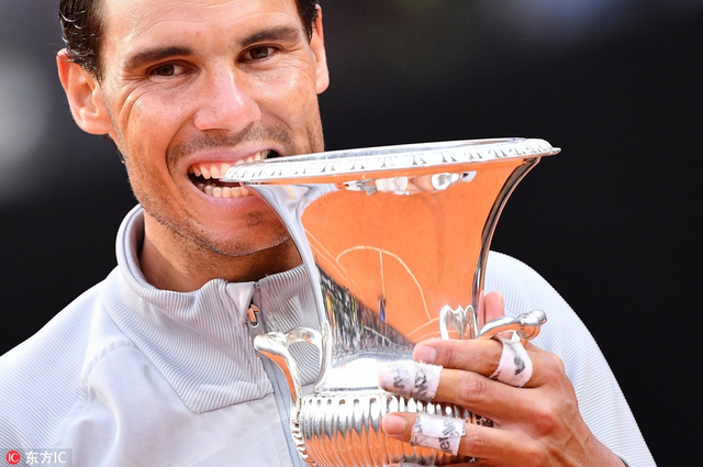 罗马赛纳达尔2-1兹维列夫夺冠