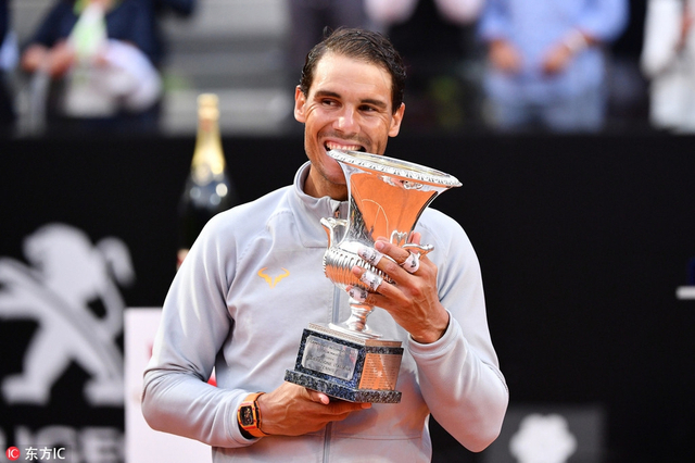 罗马赛纳达尔2-1兹维列夫夺冠