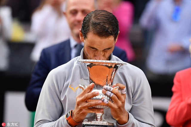 罗马赛纳达尔2-1兹维列夫夺冠