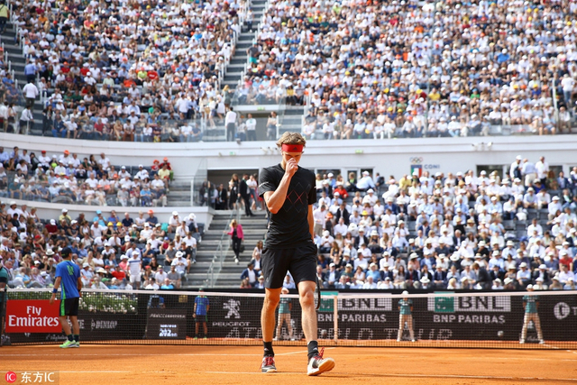 罗马赛纳达尔2-1兹维列夫夺冠