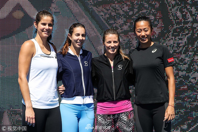 张帅和格尔格斯出席珠海赛抽签仪式