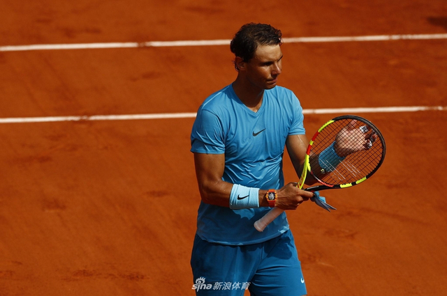 新浪直击法网纳达尔晋级16强