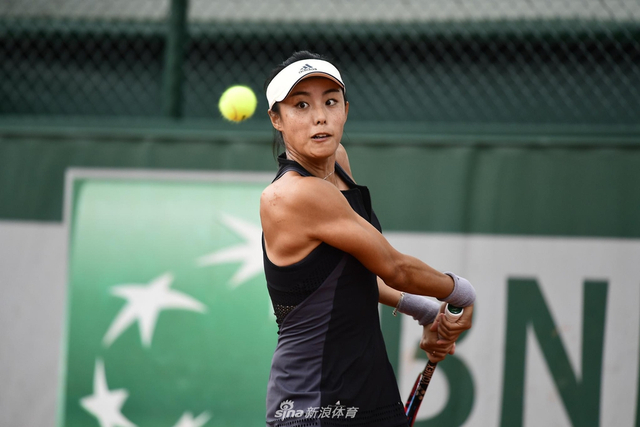 新浪直击法网王蔷晋级32强