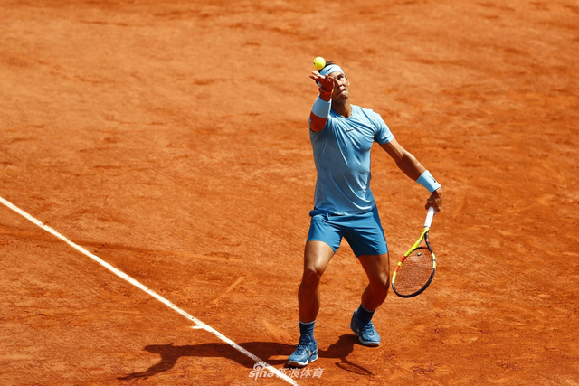 新浪直击法网纳达尔晋级16强