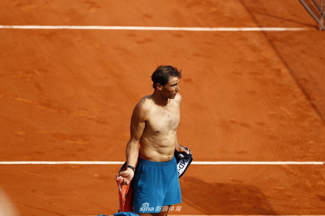 新浪直击法网纳达尔晋级16强