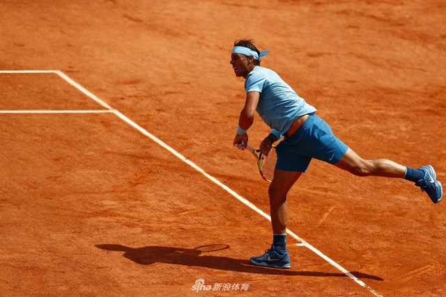 新浪直击法网纳达尔晋级16强