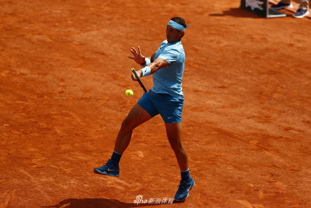 新浪直击法网纳达尔晋级16强