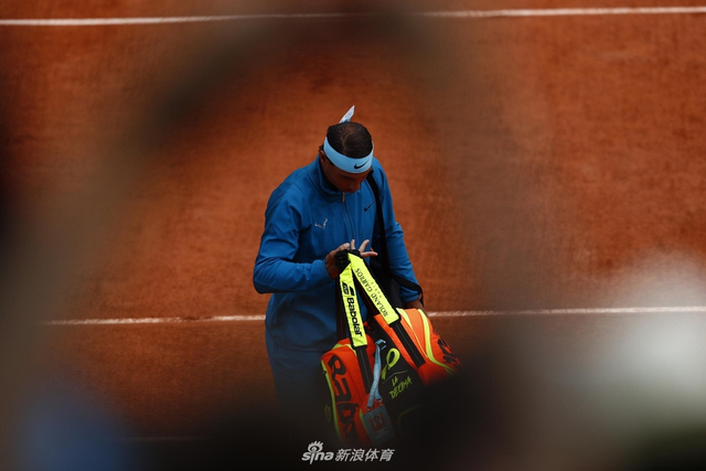 新浪直击法网纳达尔晋级16强