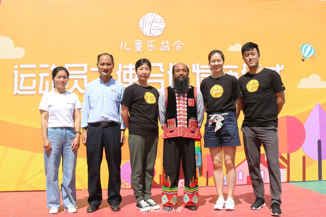 合作发布仪式现场合影