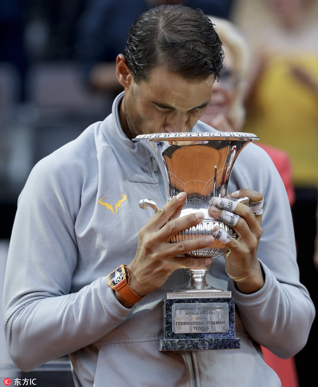 罗马赛纳达尔2-1兹维列夫夺冠