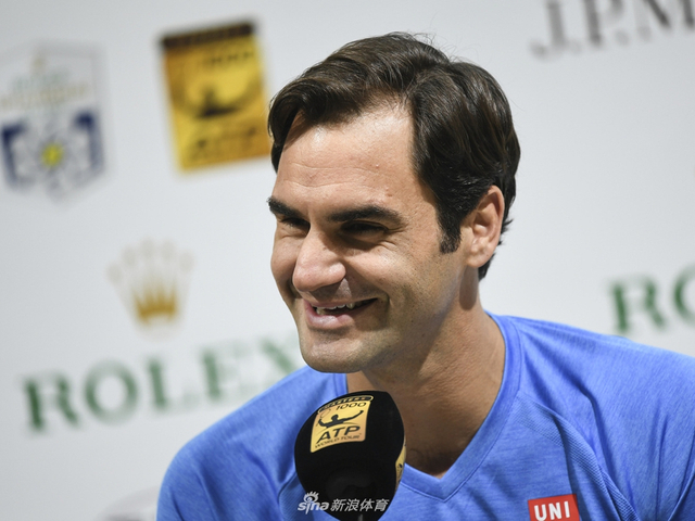 新浪直击费德勒出席上海赛发布会