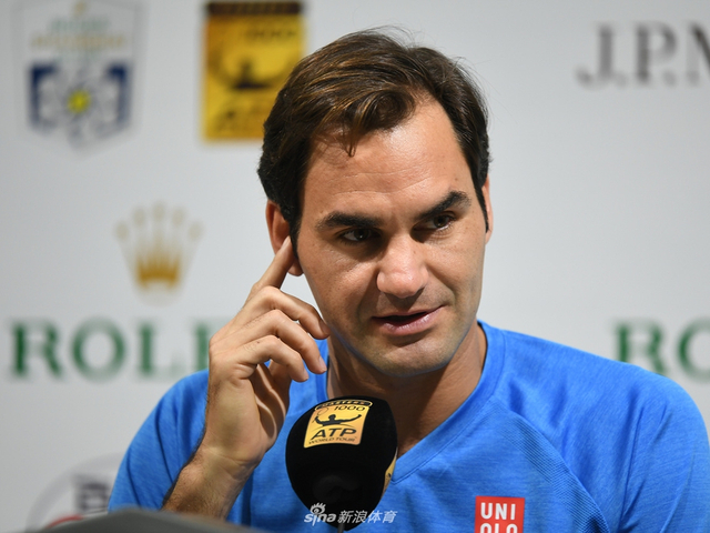 新浪直击费德勒出席上海赛发布会