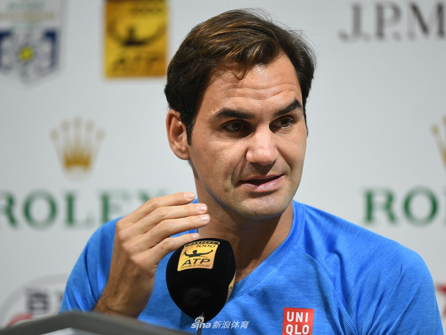 新浪直击费德勒出席上海赛发布会