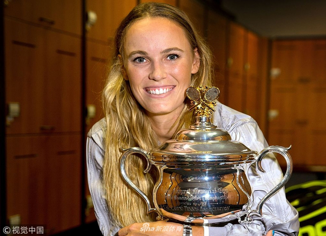 新浪直击澳网女单颁奖仪式