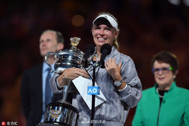 新浪直击澳网女单颁奖仪式
