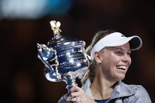 新浪直击澳网女单颁奖仪式